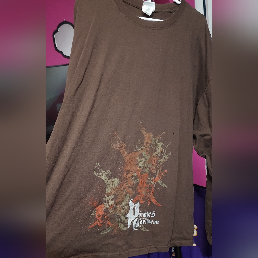 Disney Pirates of the Caribbean Tee - Picture 3 of 7